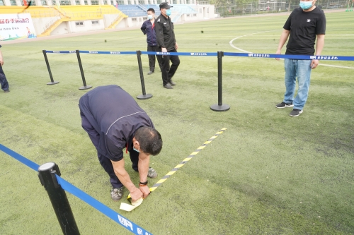 8 8