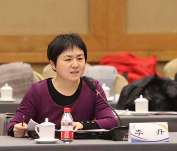 李丹副教授主持发言 李丹副教授主持发言